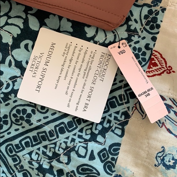 Victoria Secret Front Close Sports Bra - Picture 4 of 11